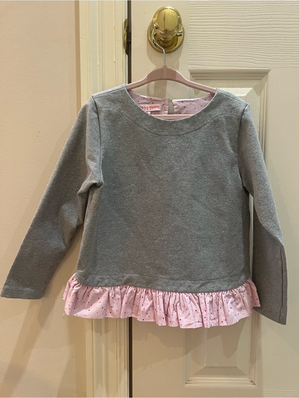 Girls' Gray Long-Sleeve Top with Pink Ruffle Multi-color Star Dot Hem